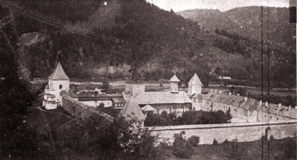 1915, februarie 27, La Revue hebdomadaire: Mănăstirea Suceviţa; foto: Edme Vielliard