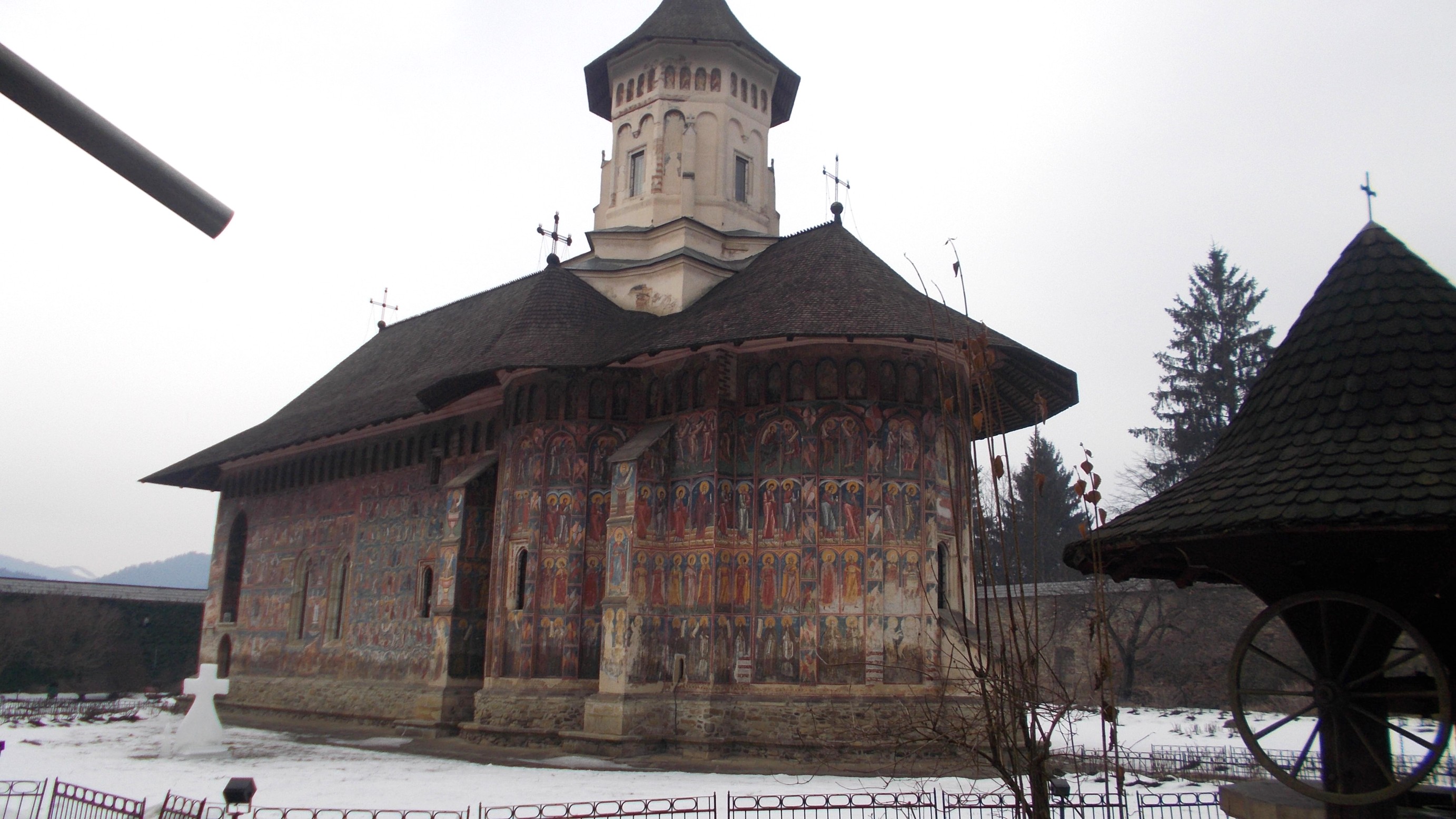 Biserica mănăstirii Moldoviţa