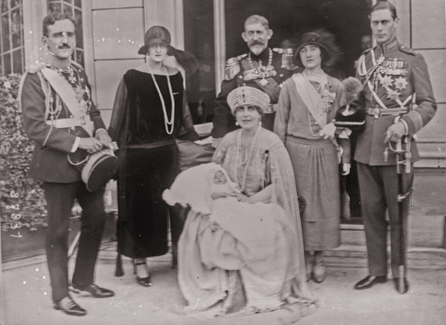 GALLICA: Regii şi reginele Iugoslaviei, Greciei, României, ducele şi ducesa de York