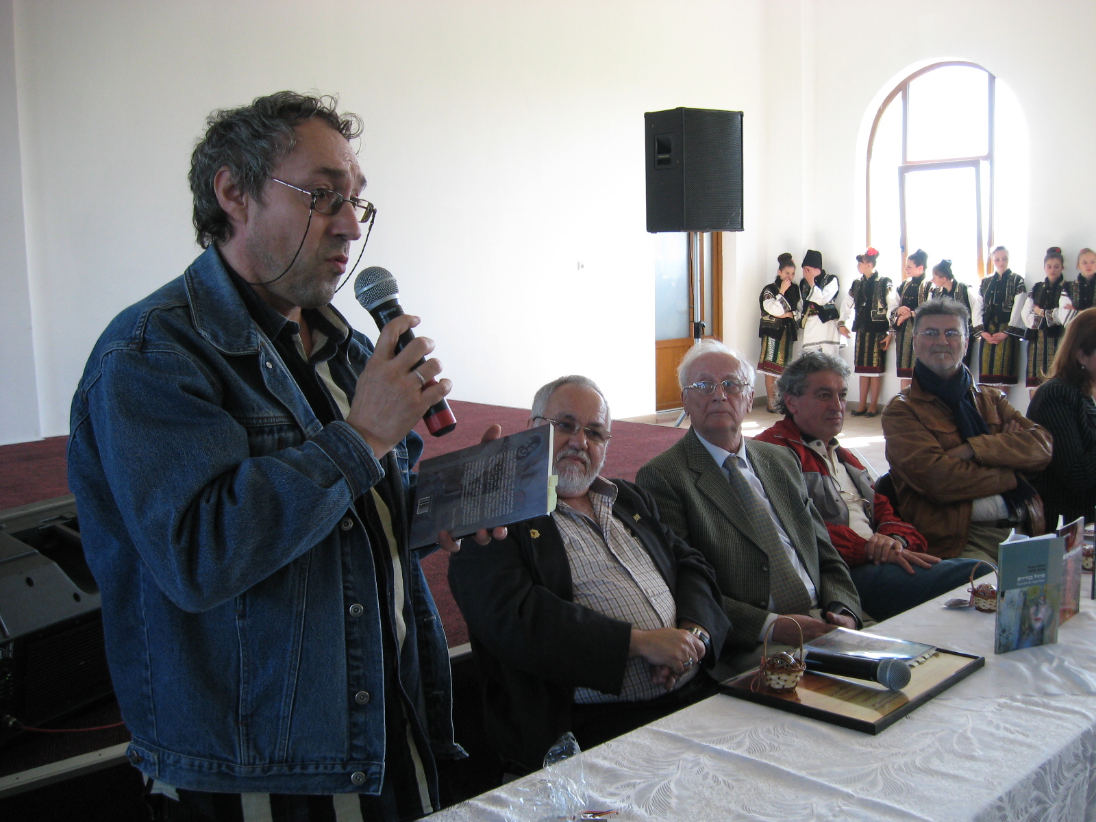 Autori şi Cărţi, în Capitala Poeziei Europene, Corlata